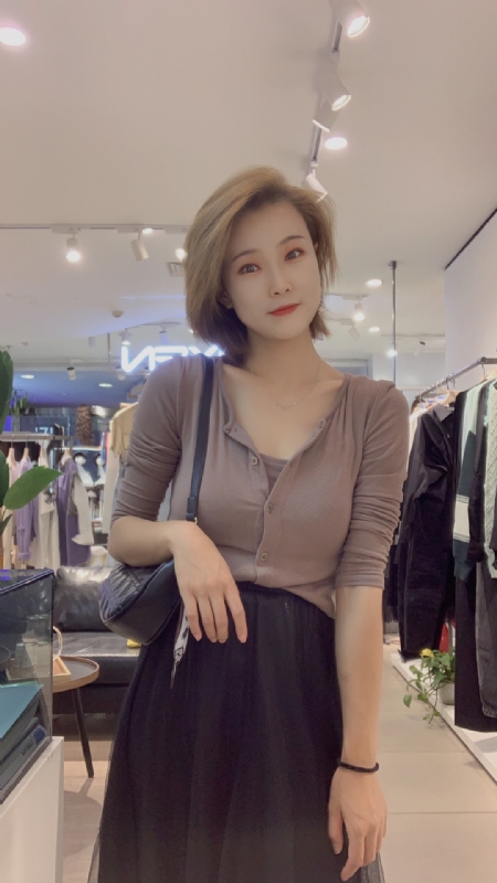 大婷子的第一张照片--信阳相亲服务中心