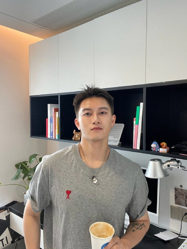 月光之下的第二张照片--信阳相亲服务中心