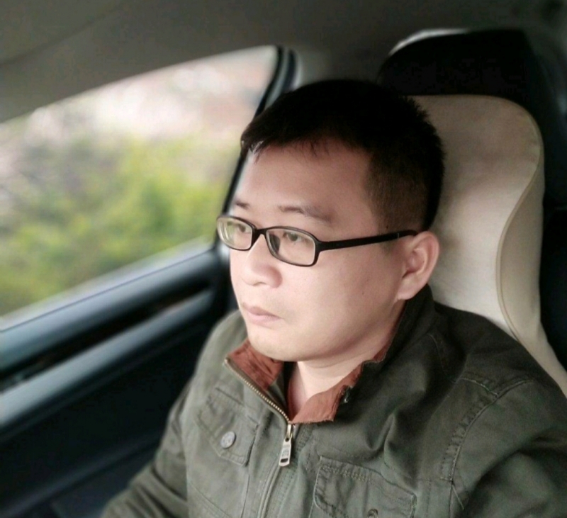 海风吹动你的心的第一张照片--信阳相亲服务中心