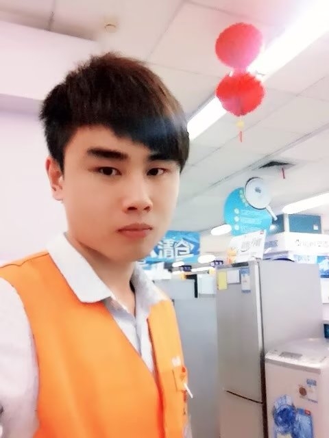 罗自强的第一张照片--信阳相亲服务中心