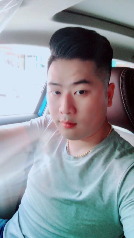 爱吃冰西瓜的猪的第一张照片--信阳相亲服务中心