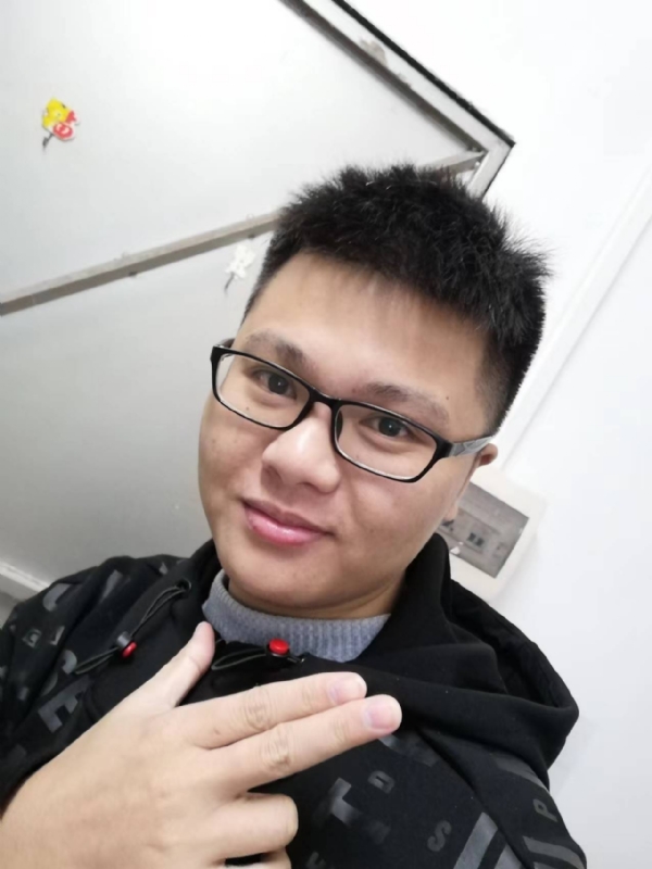 小小梦执的第一张照片--信阳相亲服务中心