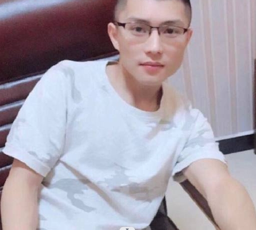 辉辉辉的第一张照片--信阳相亲服务中心