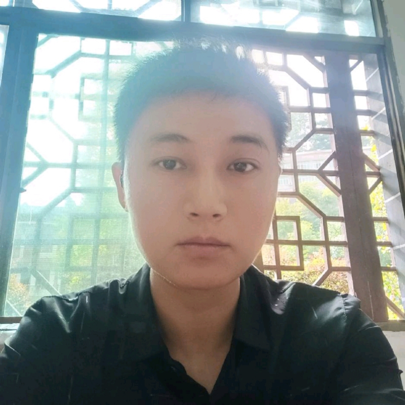 枫叶的第一张照片--信阳相亲服务中心