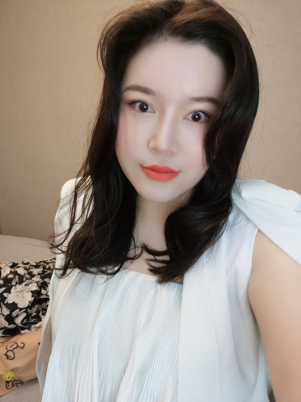 璐璐的第一张照片--信阳相亲服务中心