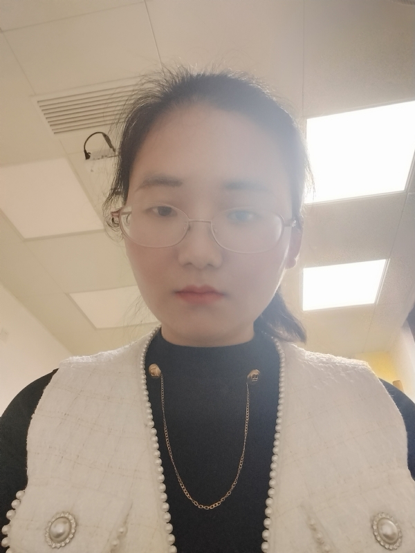 闲敲棋子的第一张照片--信阳相亲服务中心