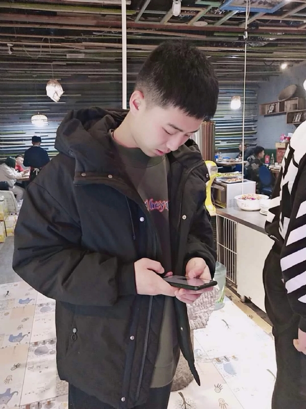小赵的第一张照片--信阳相亲服务中心