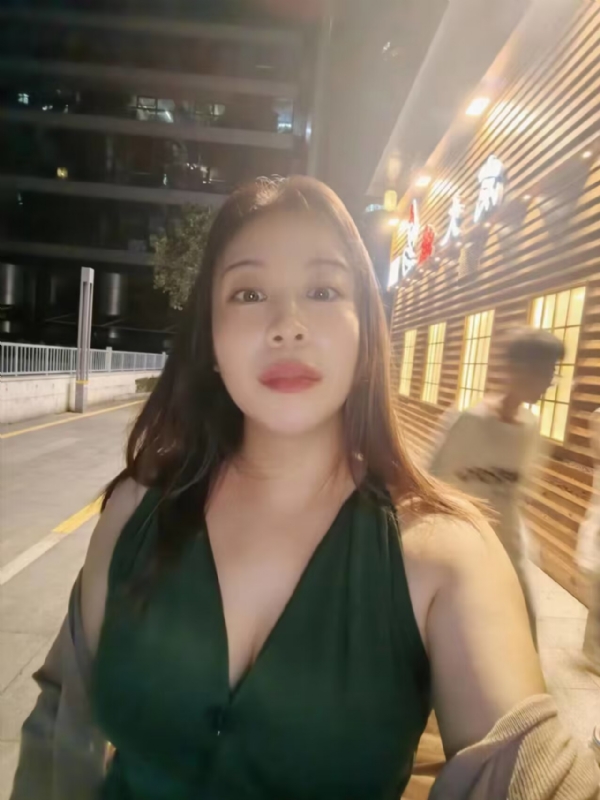 叶子青青的第四张照片--信阳相亲服务中心