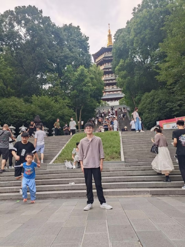 阳光男孩的第二张照片--信阳相亲服务中心