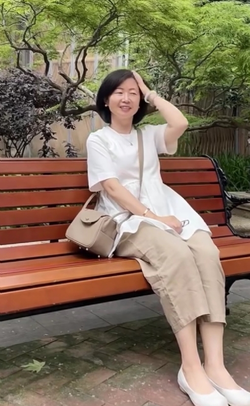 千年老母猪的第五张照片--信阳相亲服务中心
