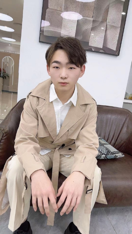 啊哲的第一张照片--信阳相亲服务中心