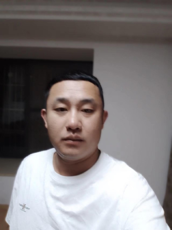 魔尊的第一张照片--信阳相亲服务中心