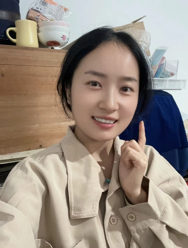 多喝热水的第一张照片--信阳相亲服务中心