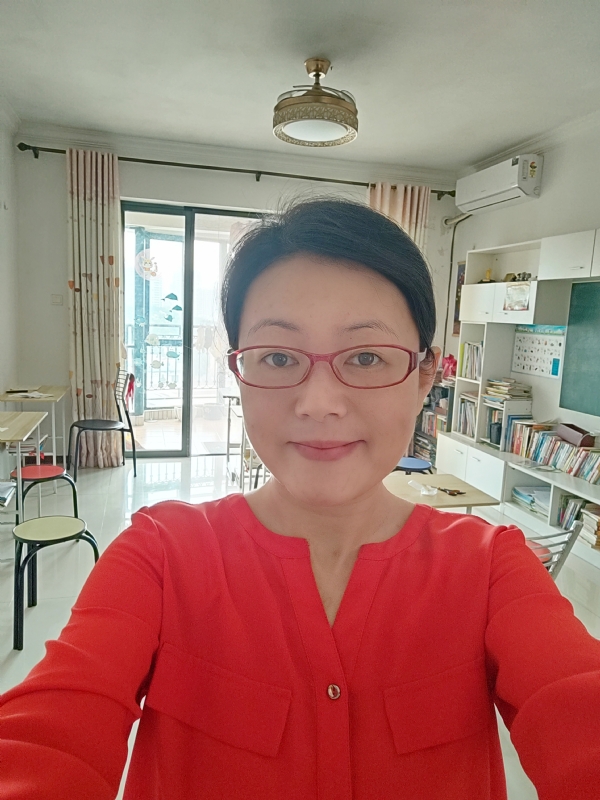 丽华的第二张照片--信阳相亲服务中心