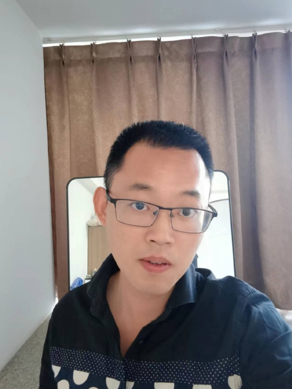 lips11的第一张照片--信阳相亲服务中心