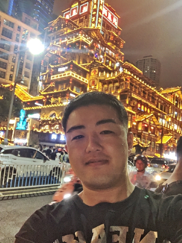 钢铁侠的第一张照片--信阳相亲服务中心