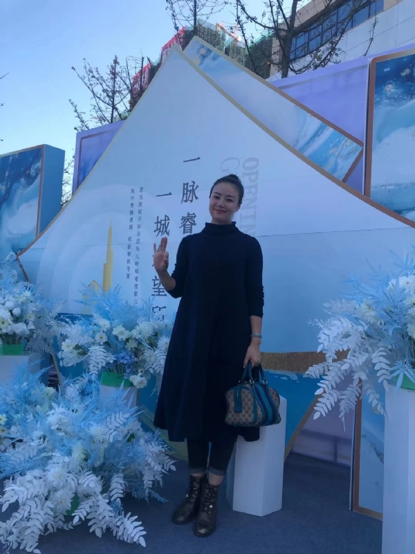 英子的第一张照片--信阳相亲服务中心