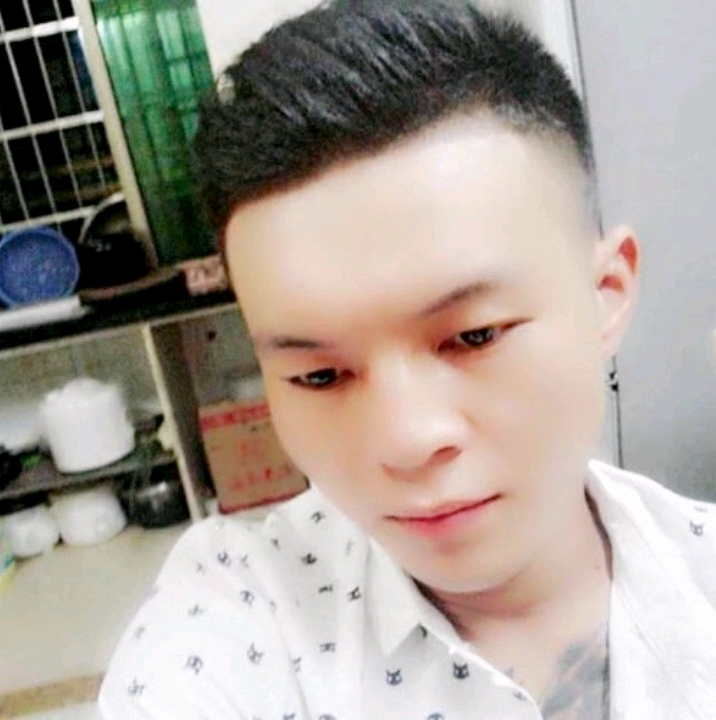 子龙的第一张照片--信阳相亲服务中心