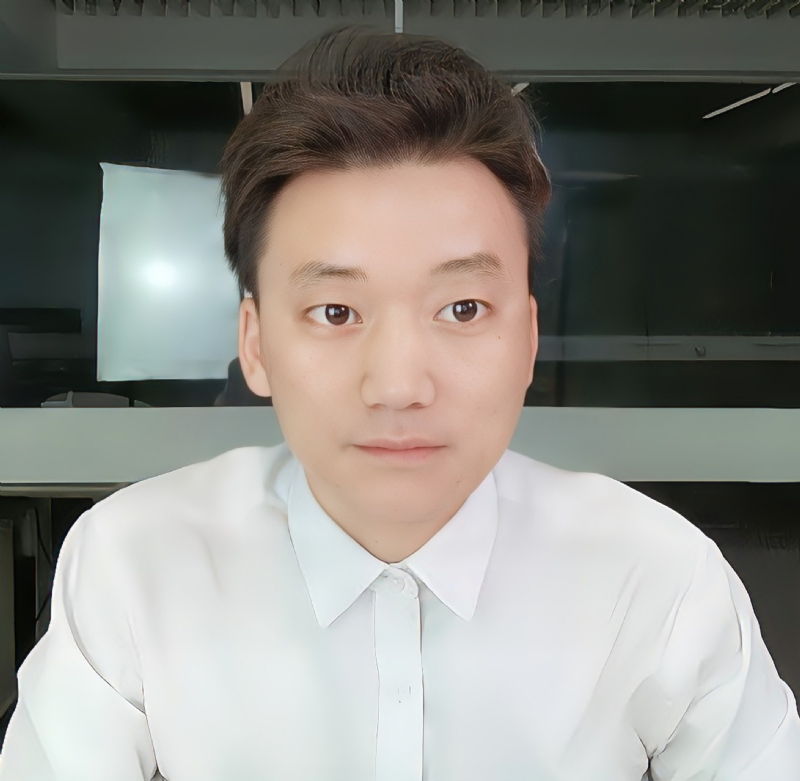 李日的第一张照片--信阳相亲服务中心