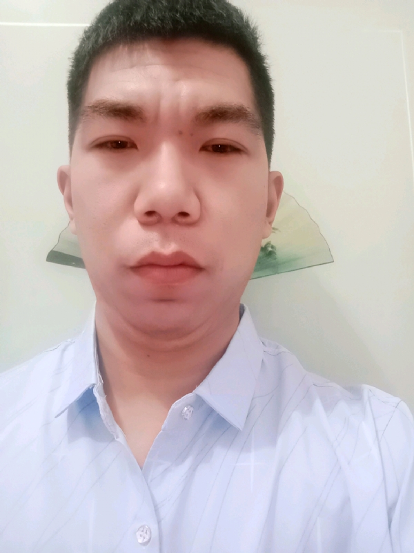 逍遥哥的第一张照片--信阳相亲服务中心