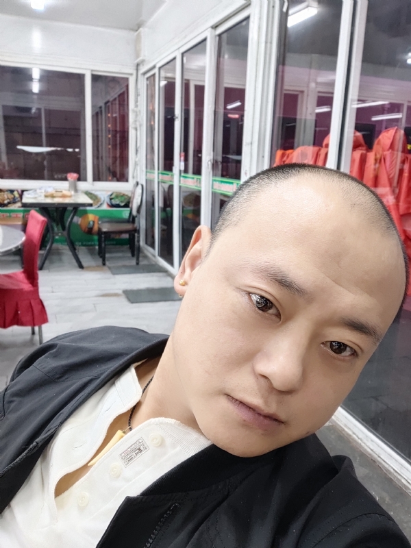 大连相亲的第一张照片--信阳相亲服务中心