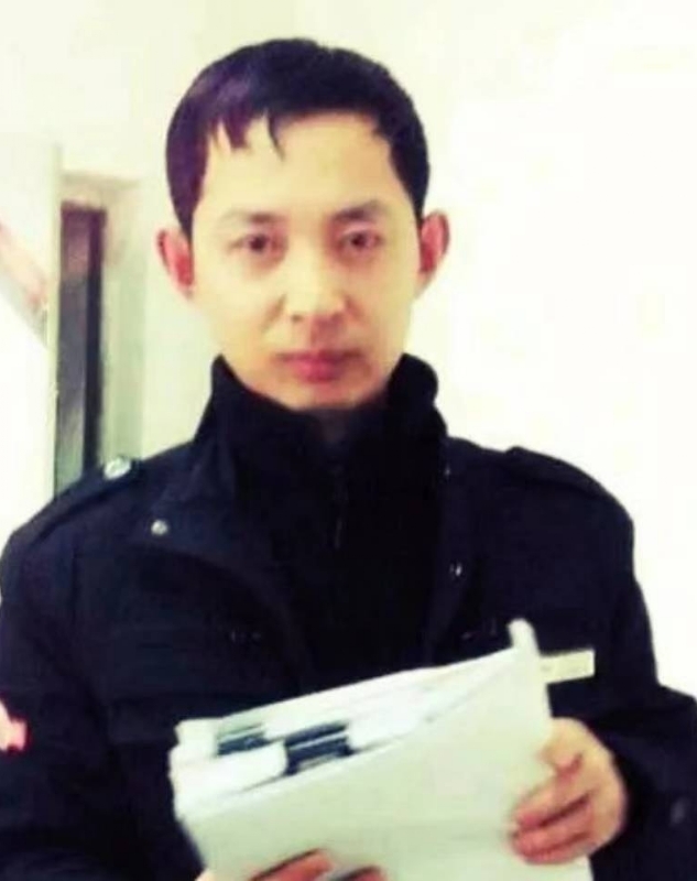 风雨中有你的第一张照片--信阳相亲服务中心