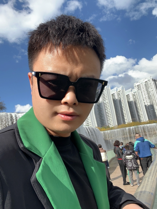 子阳的第一张照片--信阳相亲服务中心