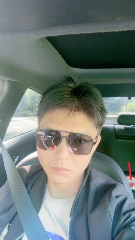 怀念的第一张照片--信阳相亲服务中心