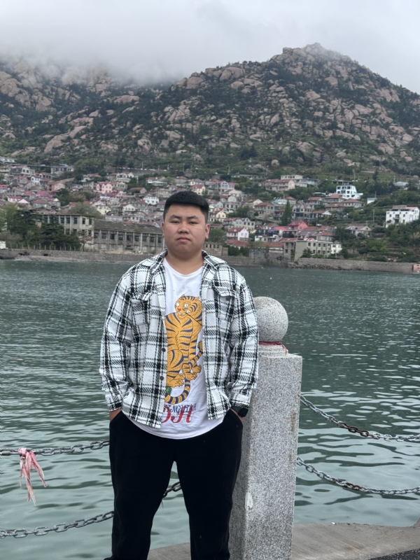 谨慎的第一张照片--信阳相亲服务中心