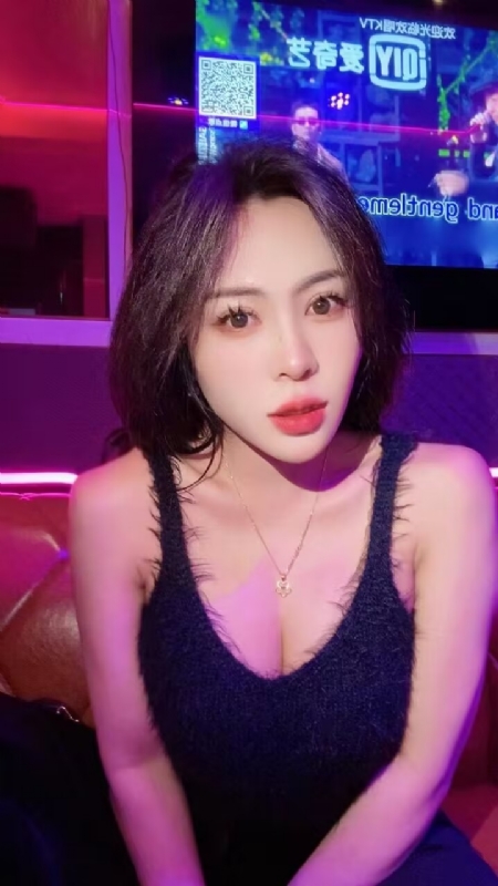 素素可月的第一张照片--信阳相亲服务中心
