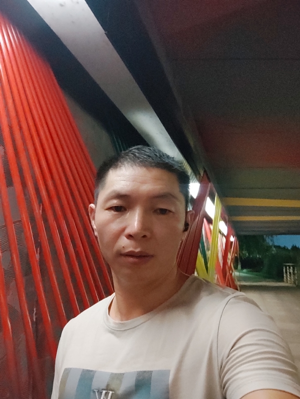 夜猫的第一张照片--信阳相亲服务中心
