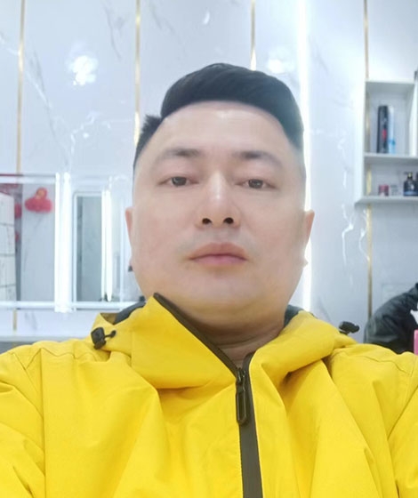 曾哥的第一张照片--信阳相亲服务中心