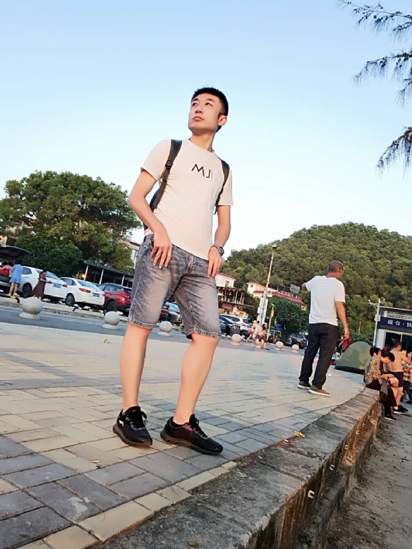 俊皓的第二张照片--信阳相亲服务中心