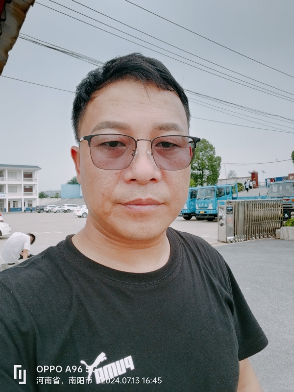 楚辞的第二张照片--信阳相亲服务中心
