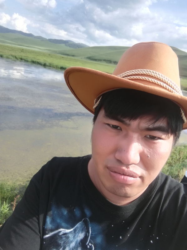 LOVE的誓言的第一张照片--信阳相亲服务中心