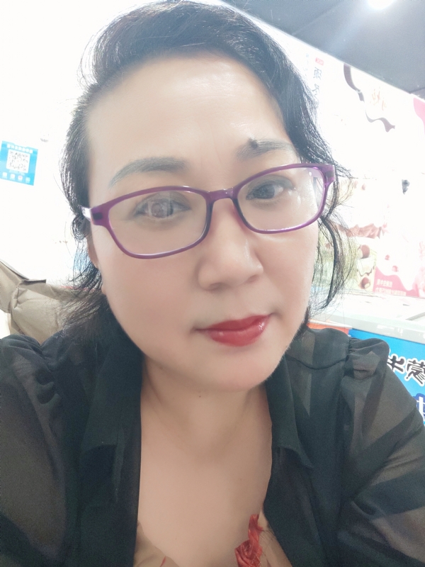 娜财娜福的第一张照片--信阳相亲服务中心