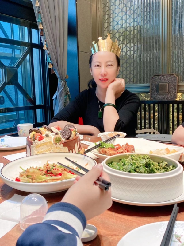 红红的第二张照片--信阳相亲服务中心