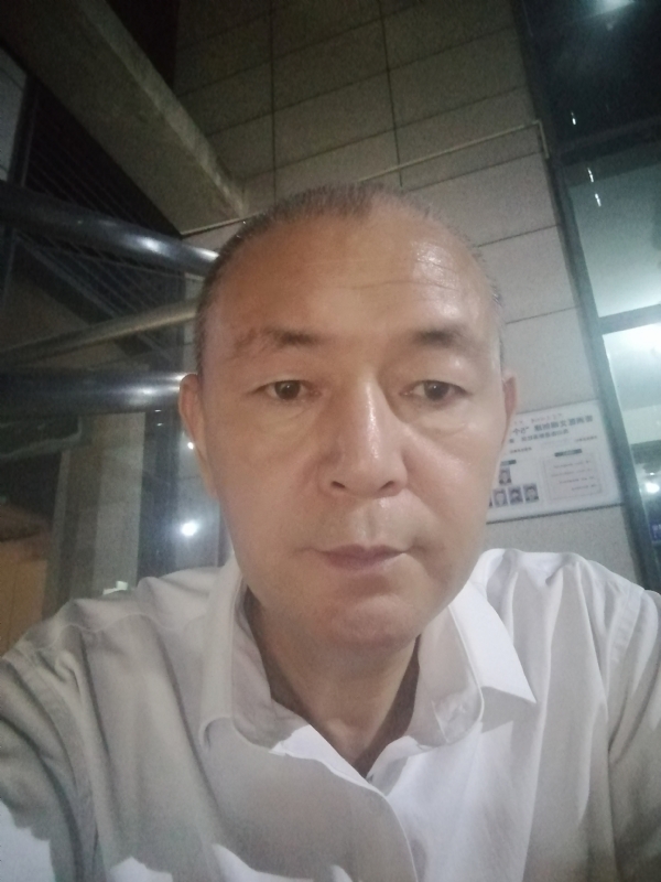 老李的第一张照片--信阳相亲服务中心