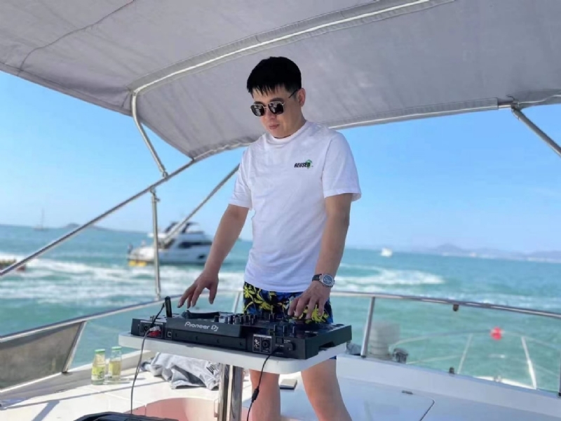 魔盒的第一张照片--信阳相亲服务中心