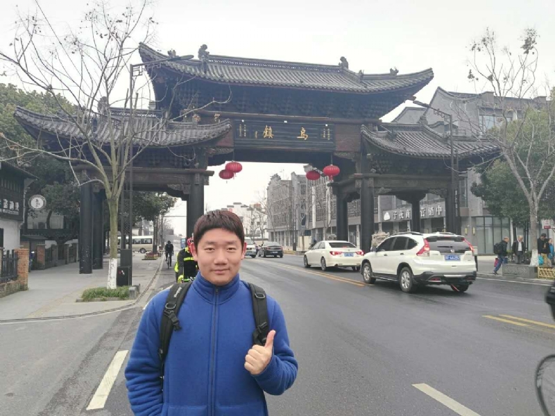 秋风秋雨的第一张照片--信阳相亲服务中心