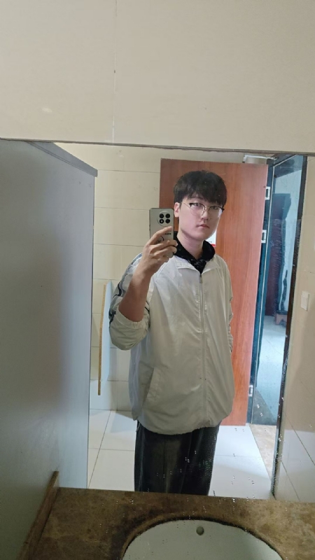 高大毛的第一张照片--信阳相亲服务中心