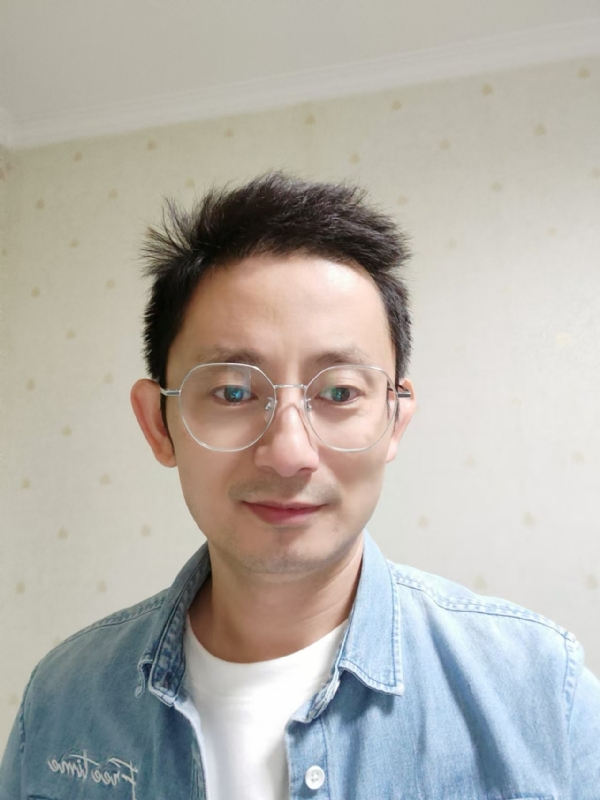 飘逸的第二张照片--信阳相亲服务中心