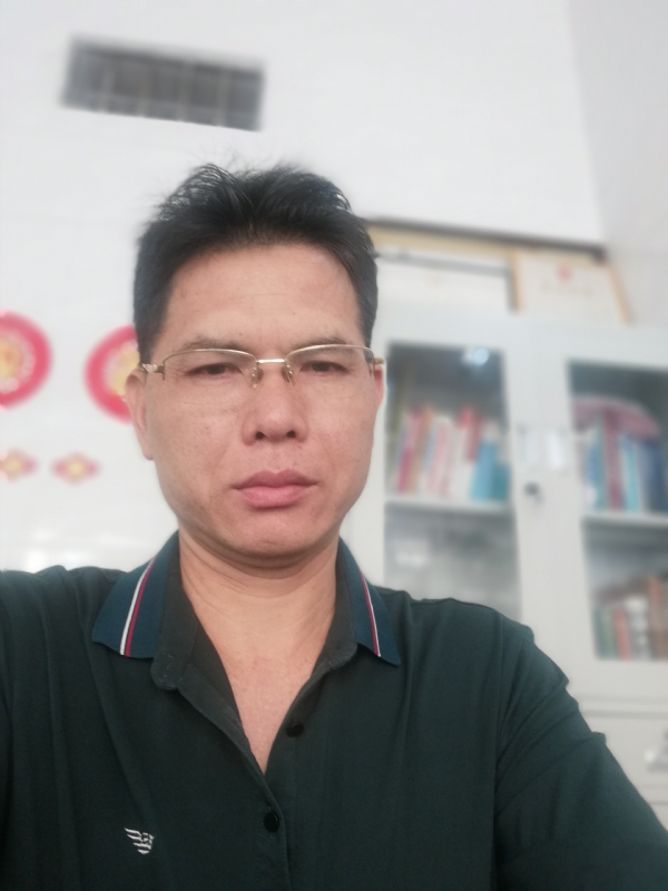 后视镜的第一张照片--信阳相亲服务中心