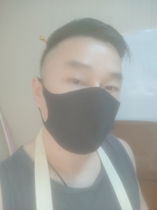 Poluk秦的第二张照片--信阳相亲服务中心