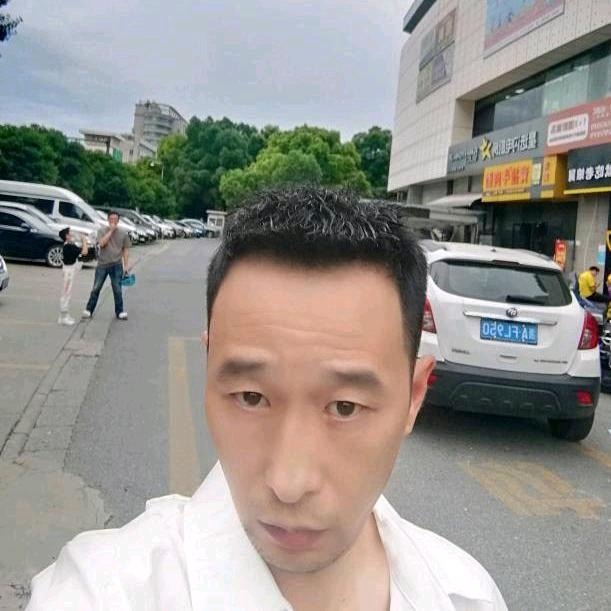 小林的第一张照片--信阳相亲服务中心