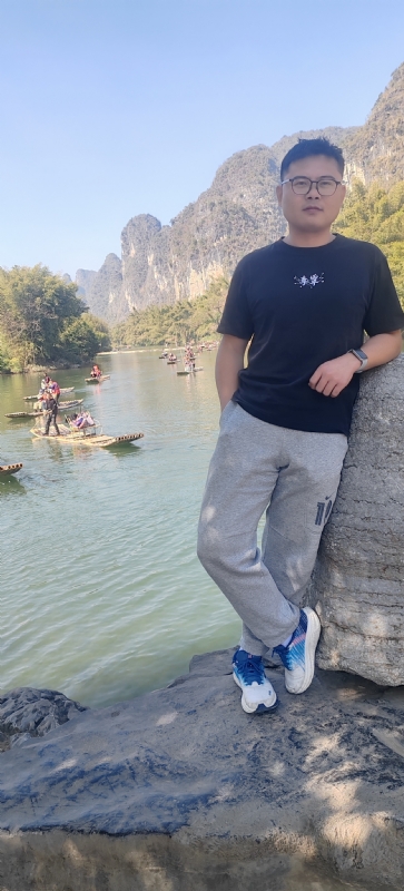 受过伤的狼的第二张照片--信阳相亲服务中心