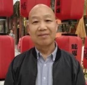 教师作家诗人的第一张照片--信阳相亲服务中心