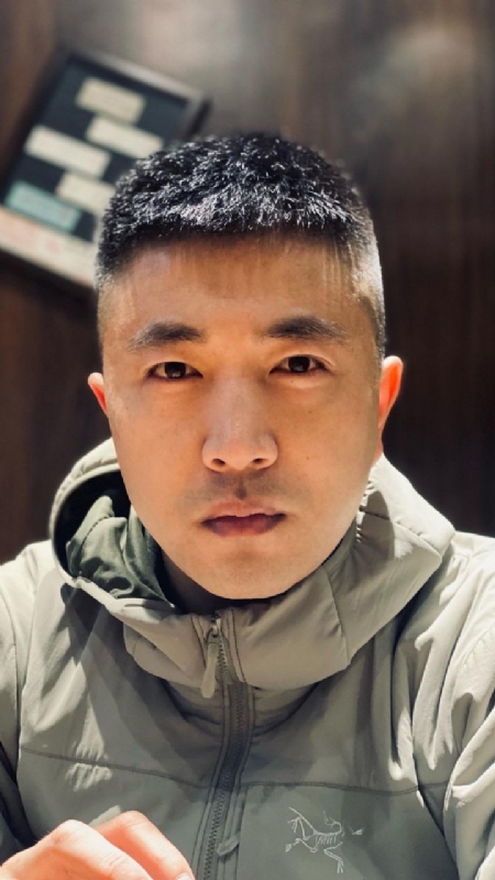 山中何缘的第一张照片--信阳相亲服务中心