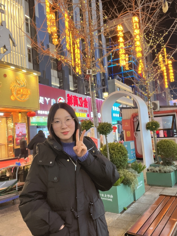 灵芽的第一张照片--信阳相亲服务中心