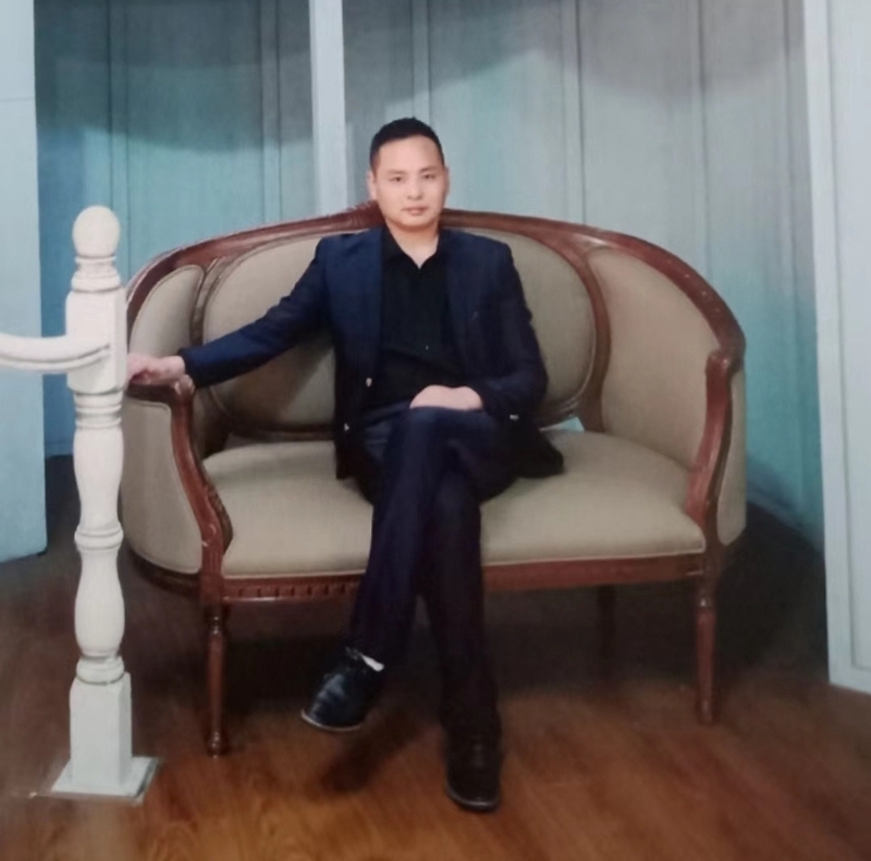 龙行天下的第二张照片--信阳相亲服务中心